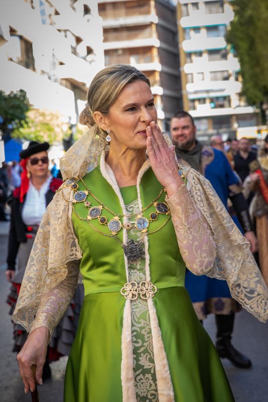 Las imágenes del desfile del Medio Año Festero en Orihuela