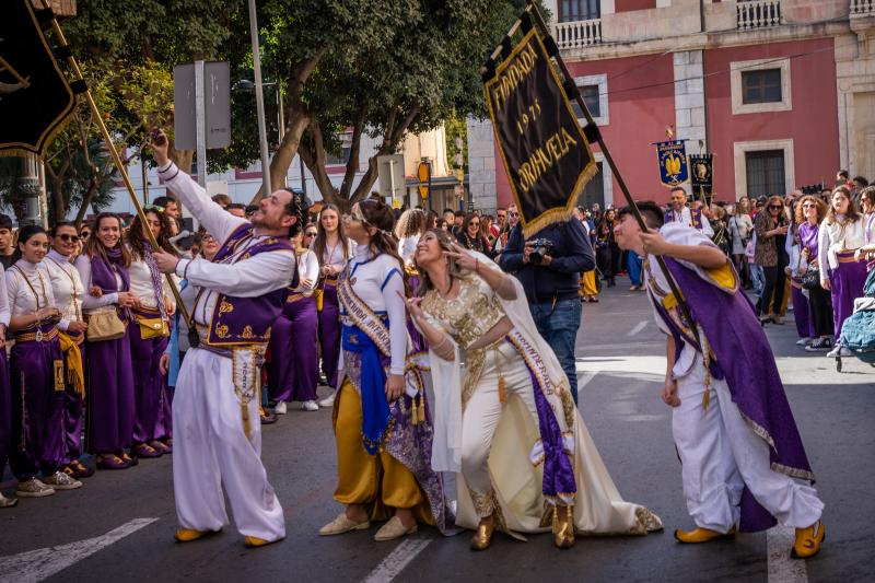 Las imágenes del desfile del Medio Año Festero en Orihuela