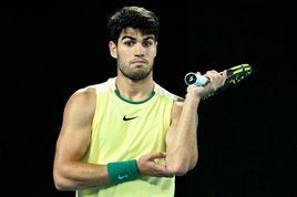 Alcaraz, en su último partido ante Zverev en Melbourne.