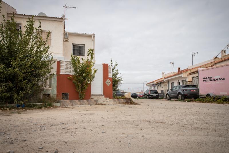 El abandono en las calles de La Torreta, en imágenes