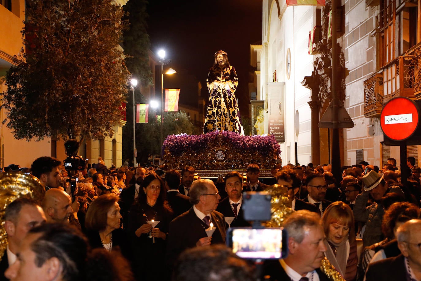 El solemne traslado del Cristo del Rescate en Lorca, en imágenes