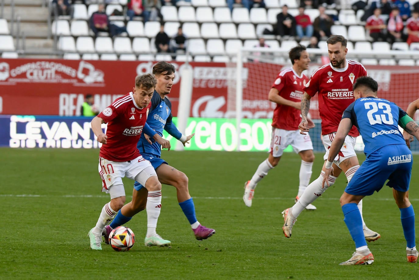 La victoria del Real Murcia frente al San Fernando, en imágenes