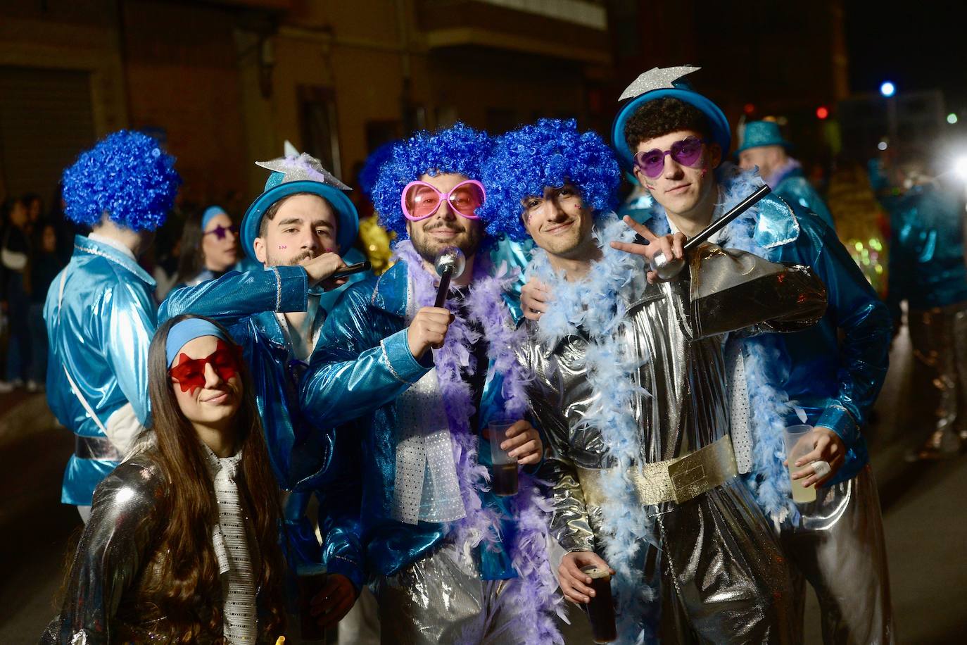 Primer desfile de comparsas en Beniaján