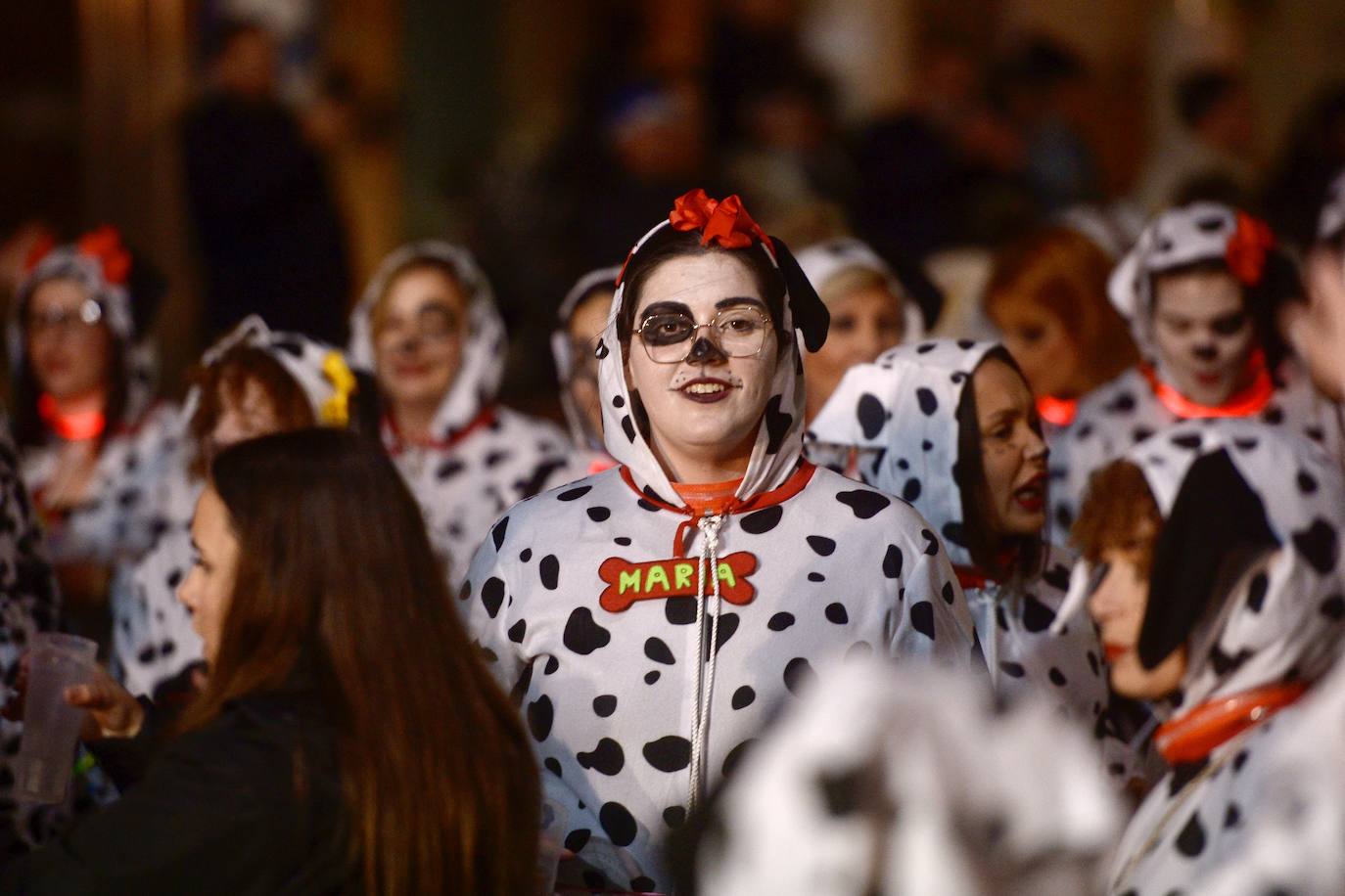 Primer desfile de comparsas en Beniaján