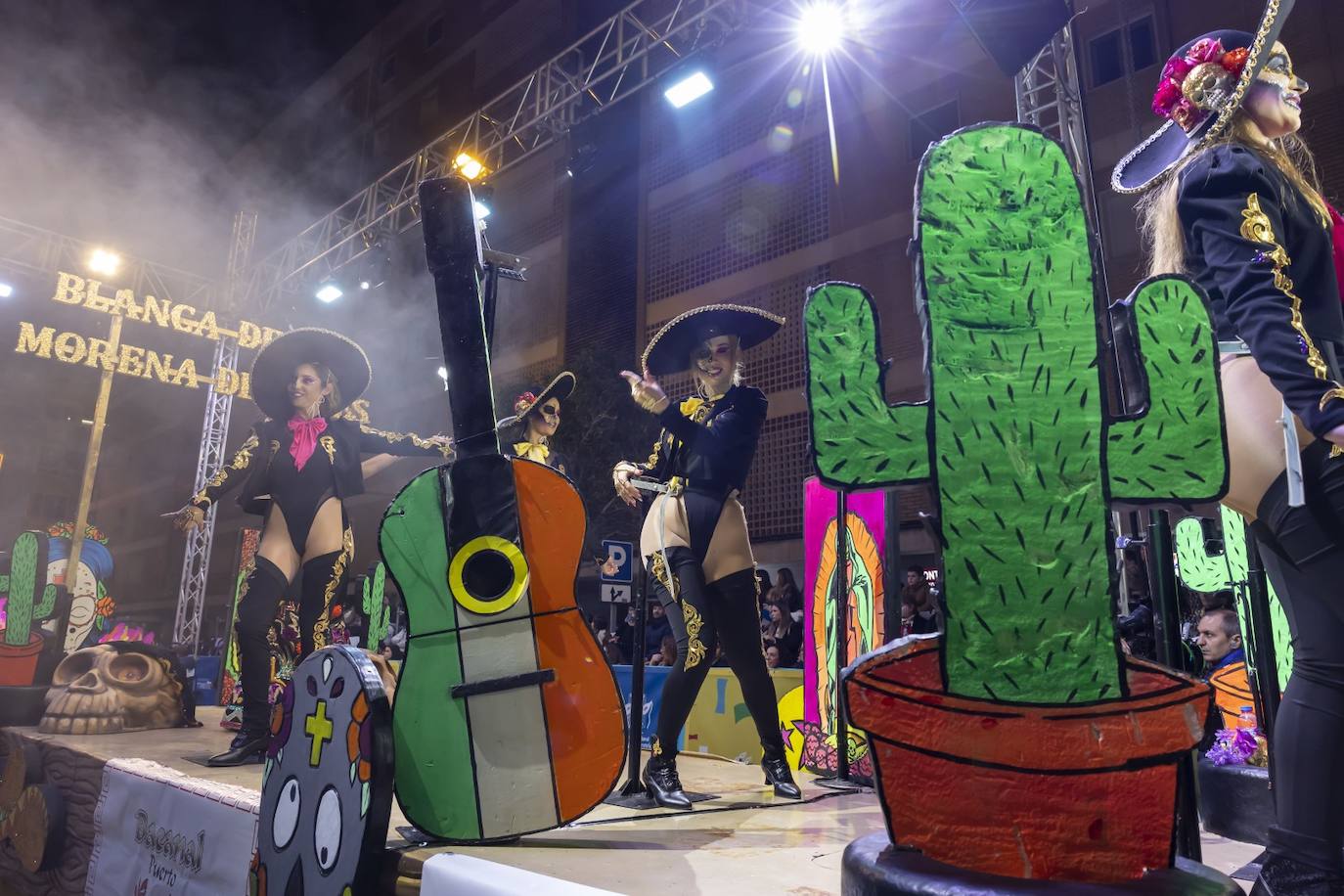 Las imágenes del desfile concurso del Carnaval de Torrevieja