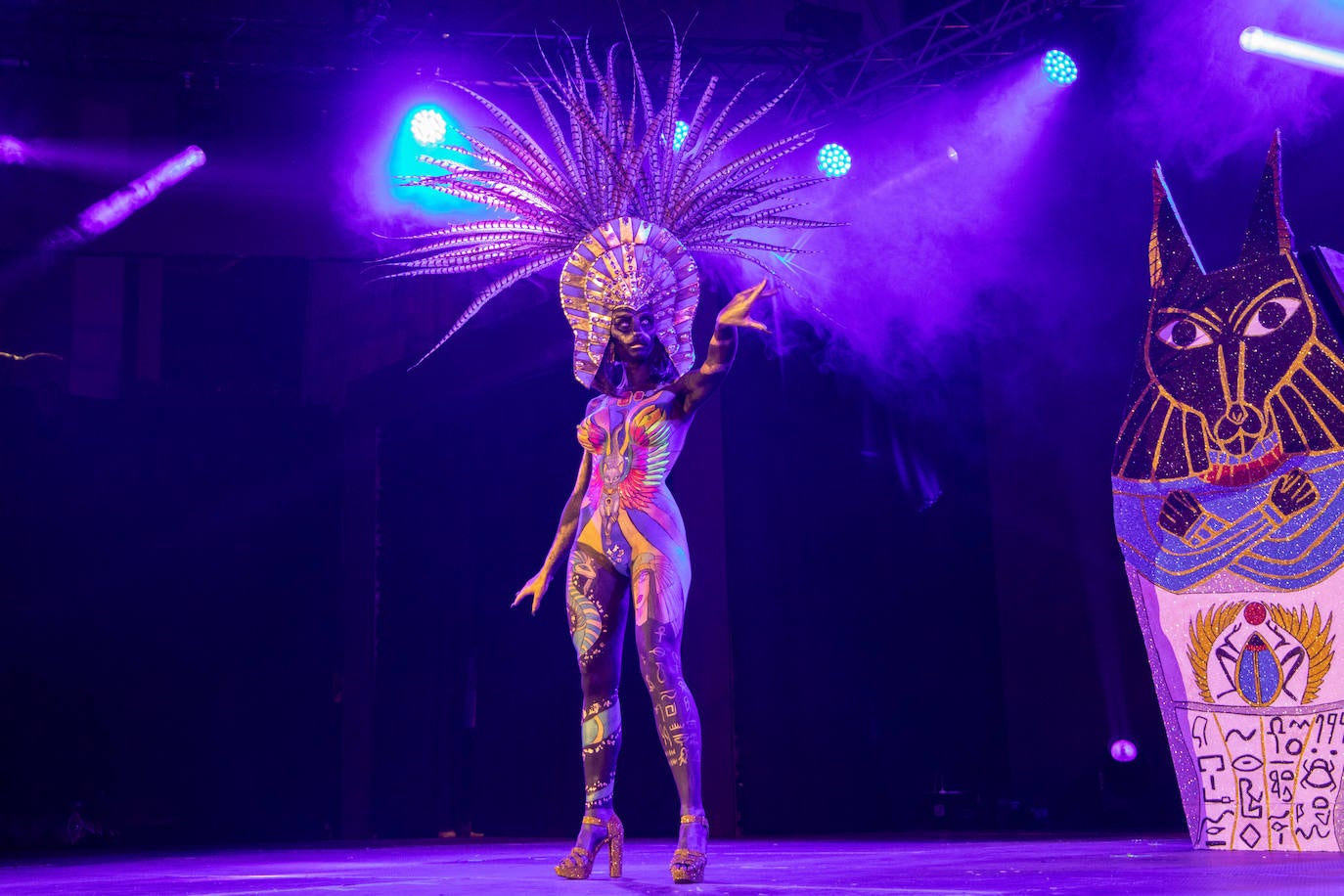 Las imágenes del Concurso de Trajes de Papel en Águilas