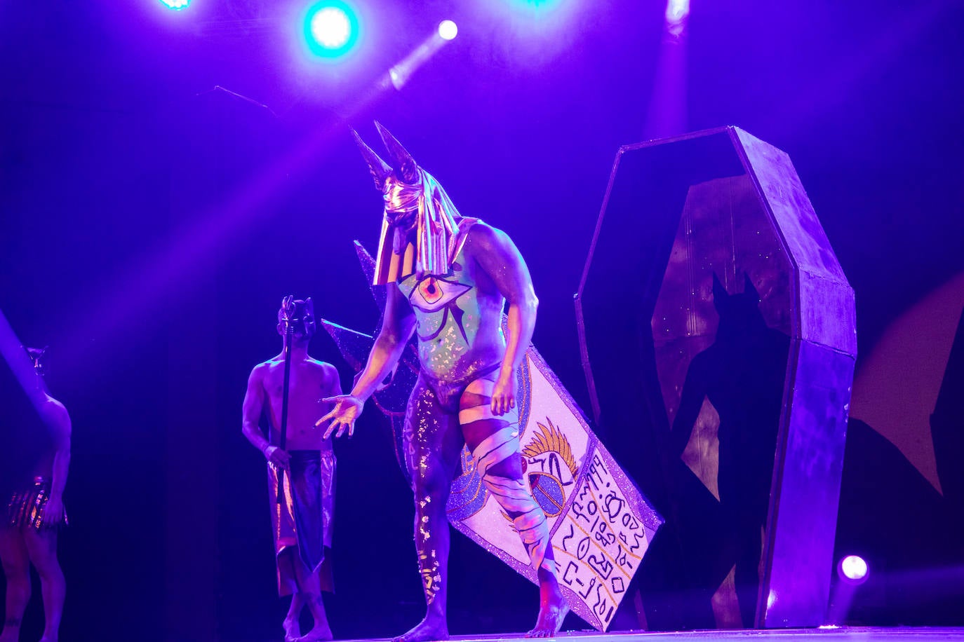 Las imágenes del Concurso de Trajes de Papel en Águilas