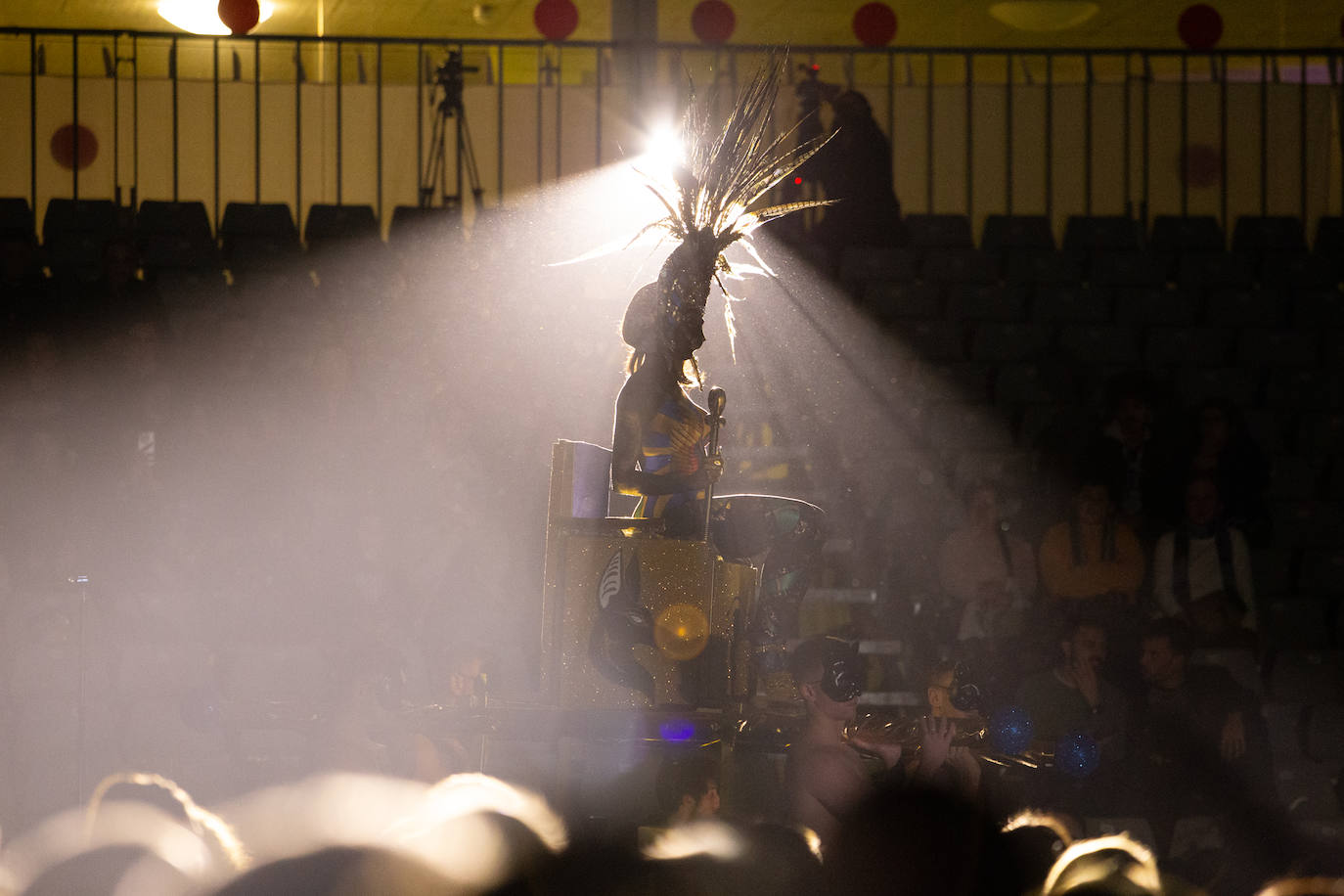 Las imágenes del Concurso de Trajes de Papel en Águilas