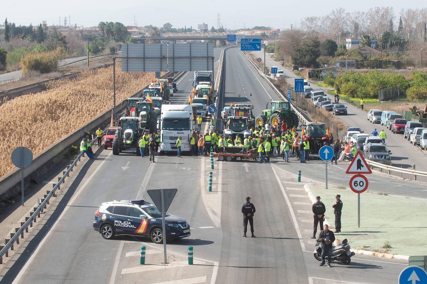 Segunda jornada de protesta de tractores en Murcia, en imágenes