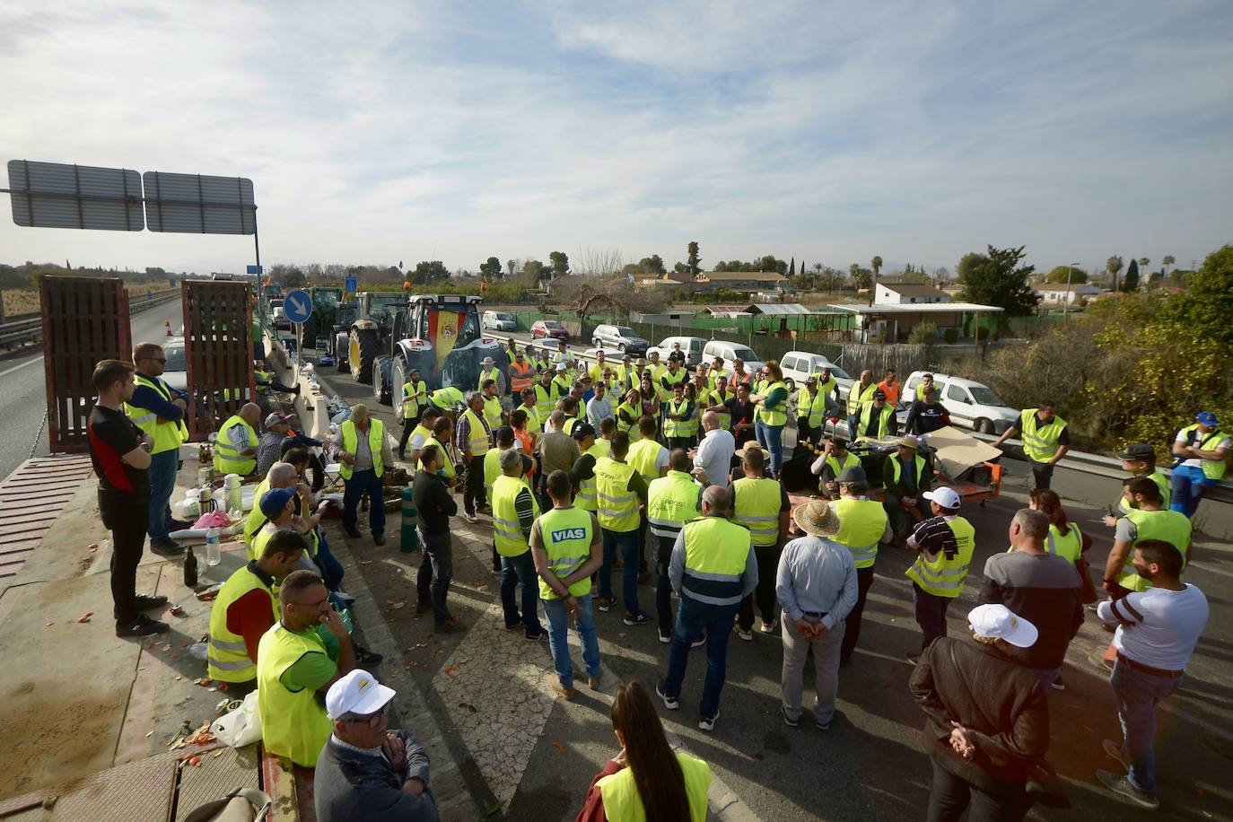 Segunda jornada de protesta de tractores en Murcia, en imágenes