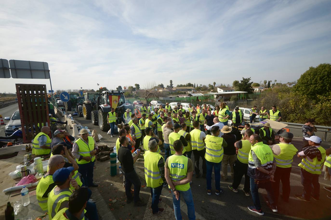 Segunda jornada de protesta de tractores en Murcia, en imágenes