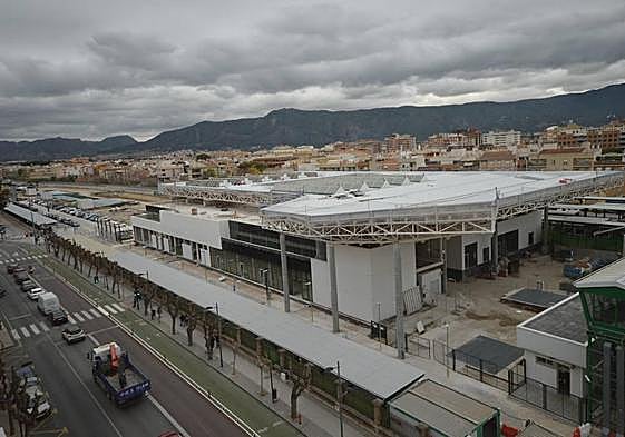 La estructura de la nueva estación del Carmen está avanzada, como muestra la foto, con la gran sala interior.