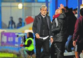 Pablo Alfaro, técnico del Murcia, ayer en El Collao.