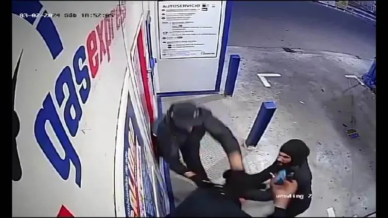 Brutal agresión en una gasolinera de Yecla