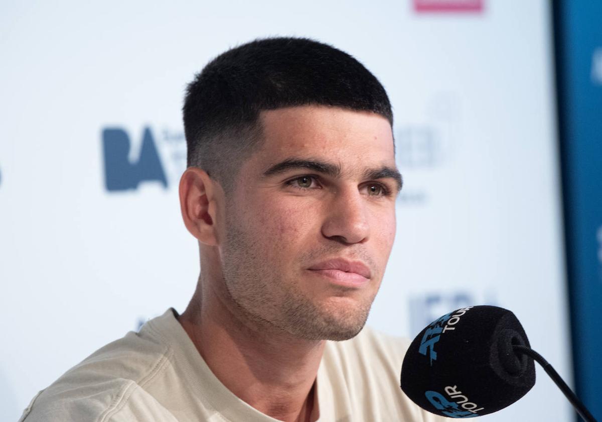 Carlos Alcaraz en una rueda de prensa en Buenos Aires previo a su debut en el ATP 250.