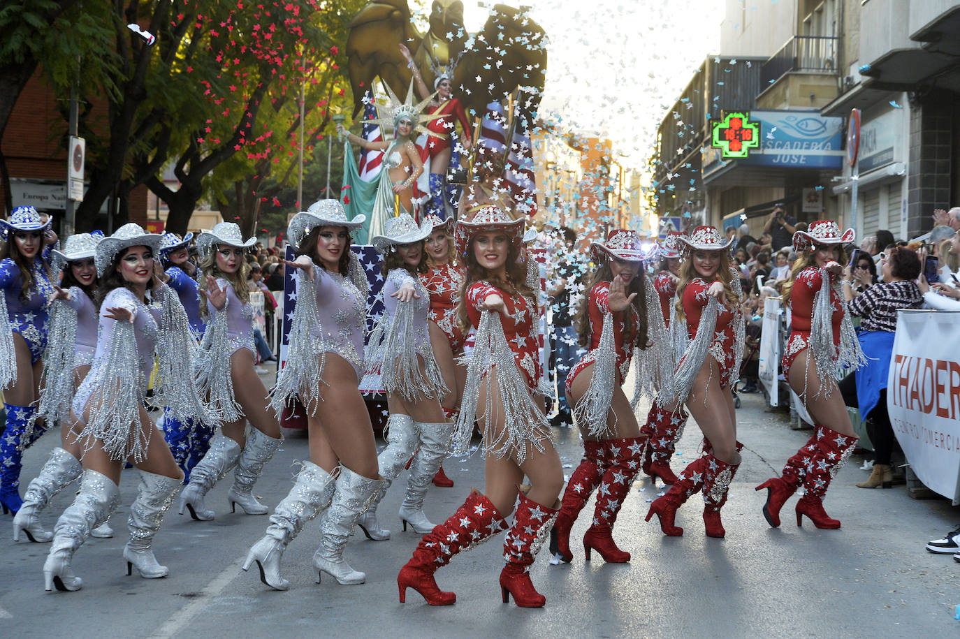 Gran desfile de Martes de Carnaval en Cabezo de Torres, en imágenes