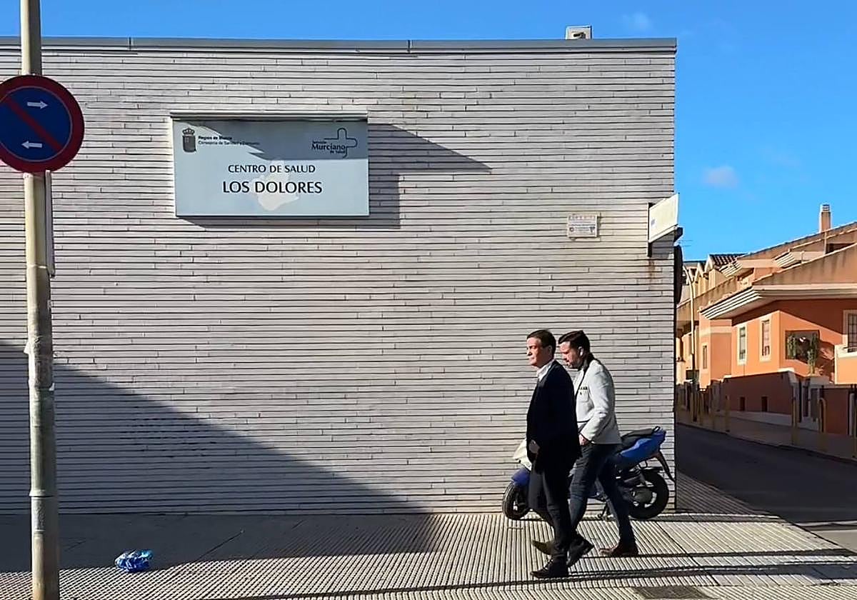 Centro de salud de Los Dolores, una de las zonas en la que quieren crear una línea de microbús.