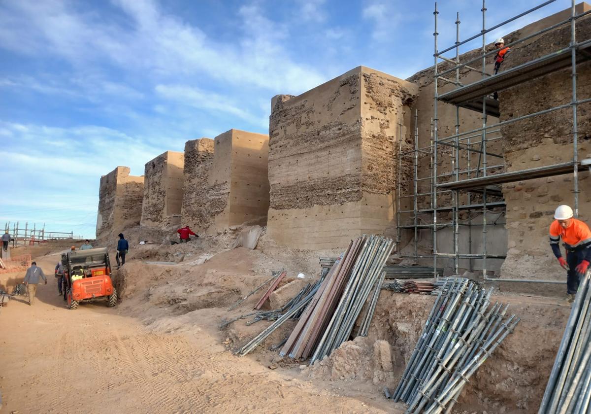 Excavaciones arqueológicas en el Castillejo de Monteagudo.