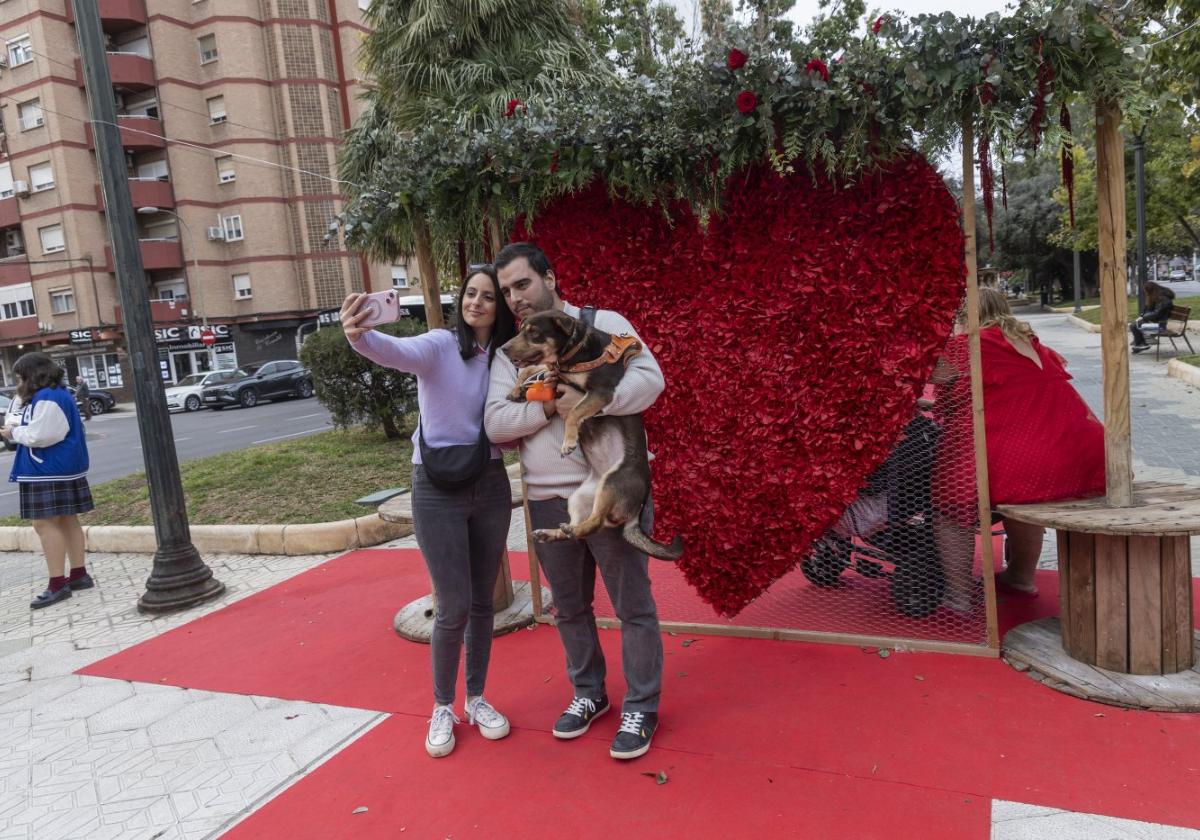 Decorado de San Valentín instalado en Cartagena.