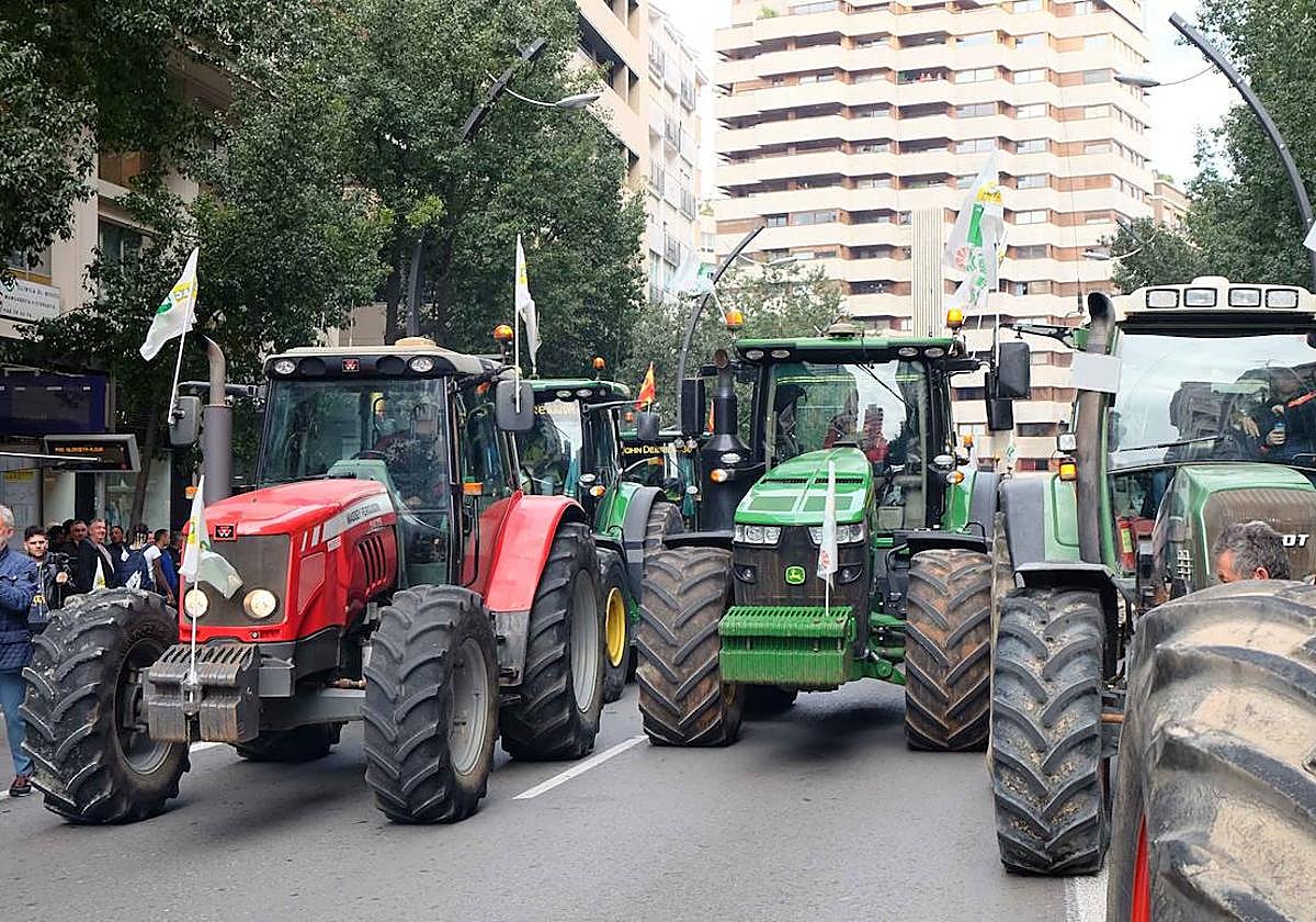 Productores y agricultores en la última movilización multitudinaria en la Región de Murcia.