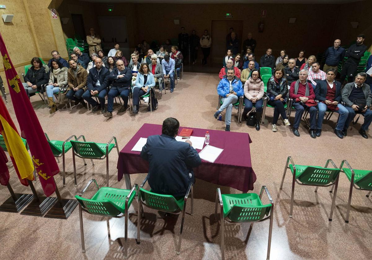 Imagen de archivo de una junta vecinal en Pozo Estrecho.