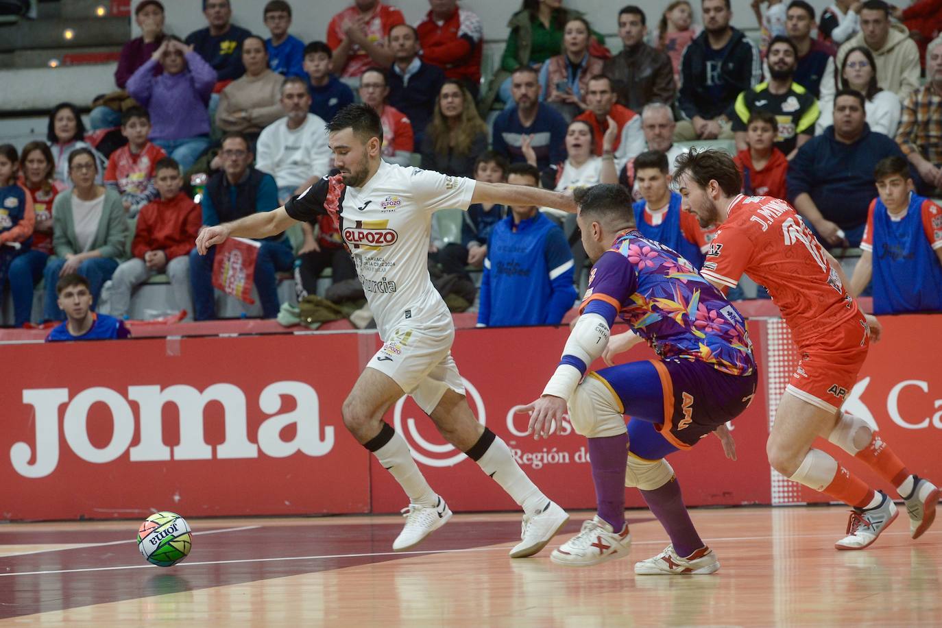 Las imágenes del derbi ElPozo-Jimbee (2-3)