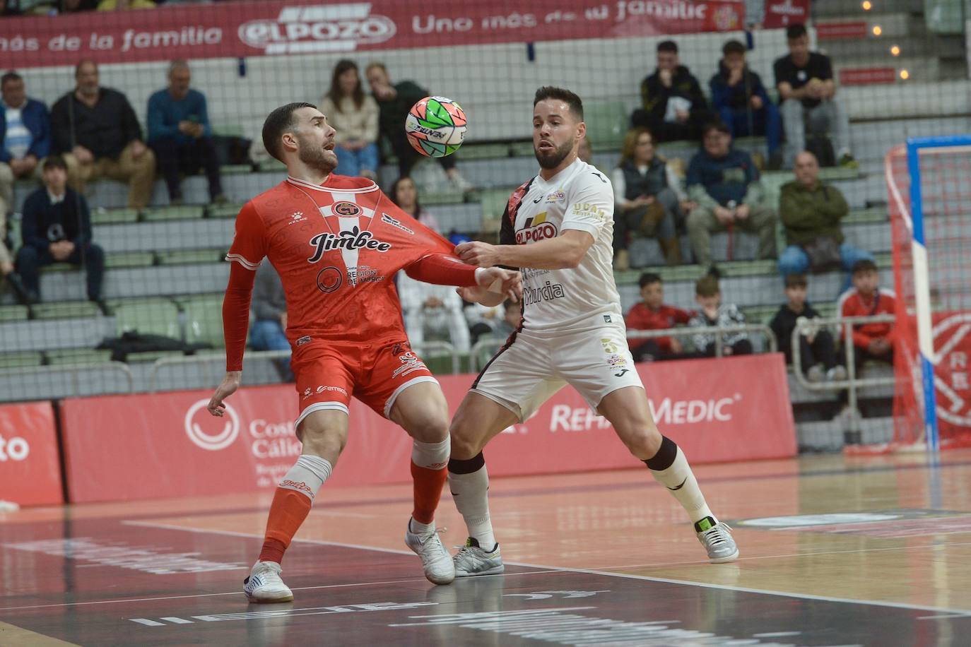 Las imágenes del derbi ElPozo-Jimbee (2-3)