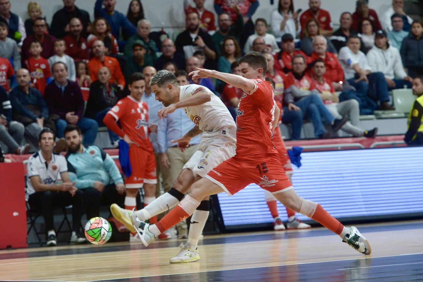 Las imágenes del derbi ElPozo-Jimbee (2-3)