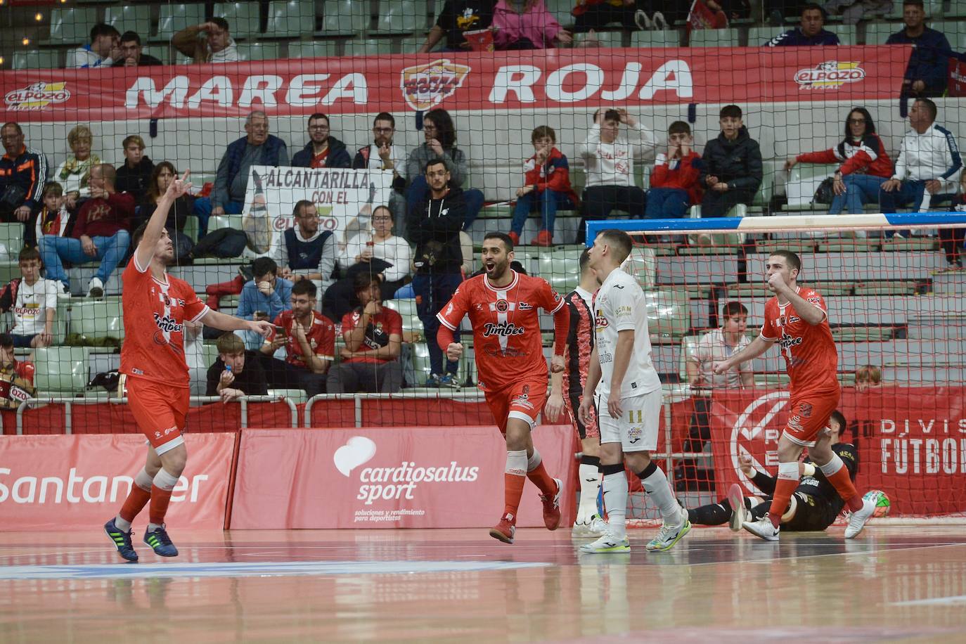 Las imágenes del derbi ElPozo-Jimbee (2-3)