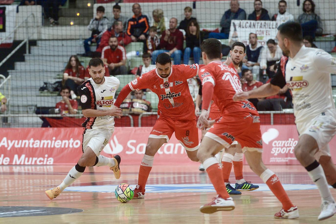 Las imágenes del derbi ElPozo-Jimbee (2-3)