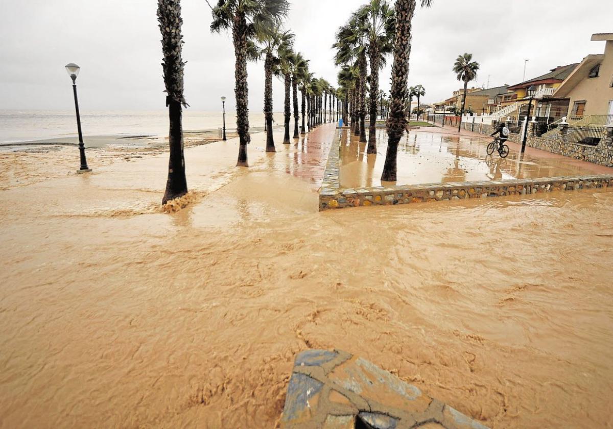 La comunidad hará balsas para las escorrentías junto al mar menor | la verdad