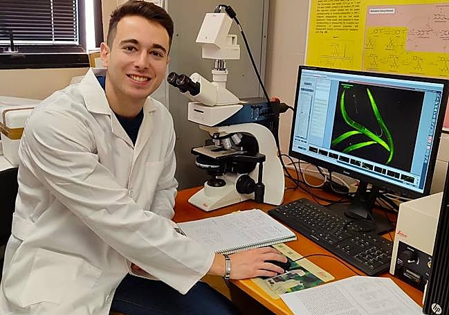 El investigador Pedro Martínez en el laboratorio.