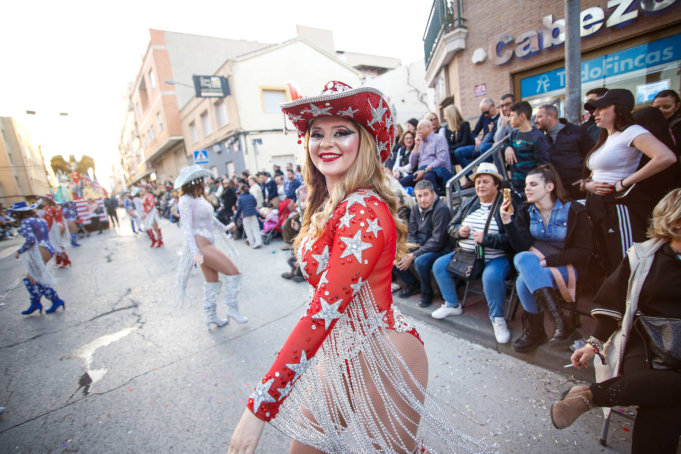 El último gran desfile de grupos del Carnaval de Cabezo de Torres, en imágenes