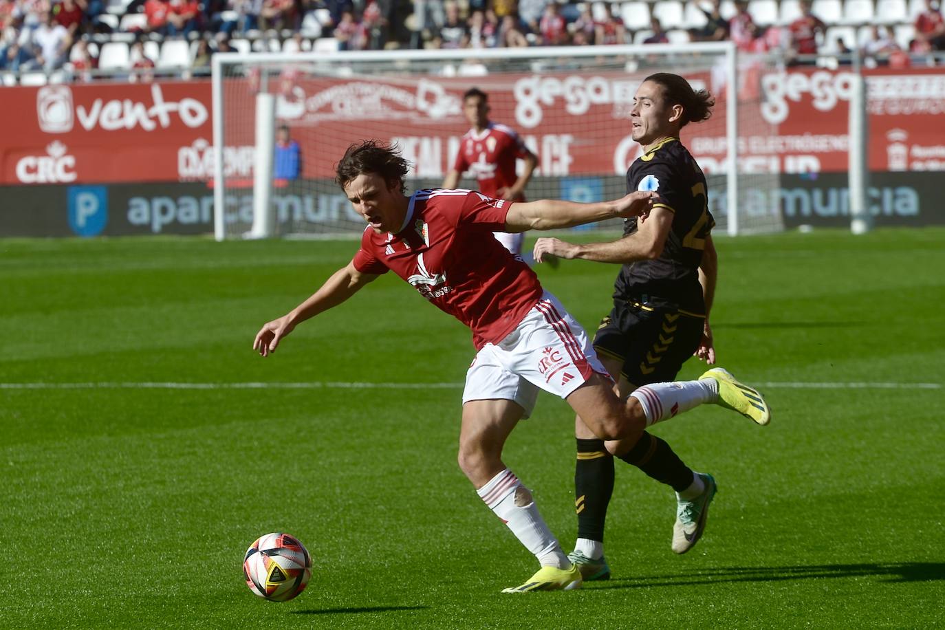 La derrota del Real Murcia frente al Intercity, en imágenes