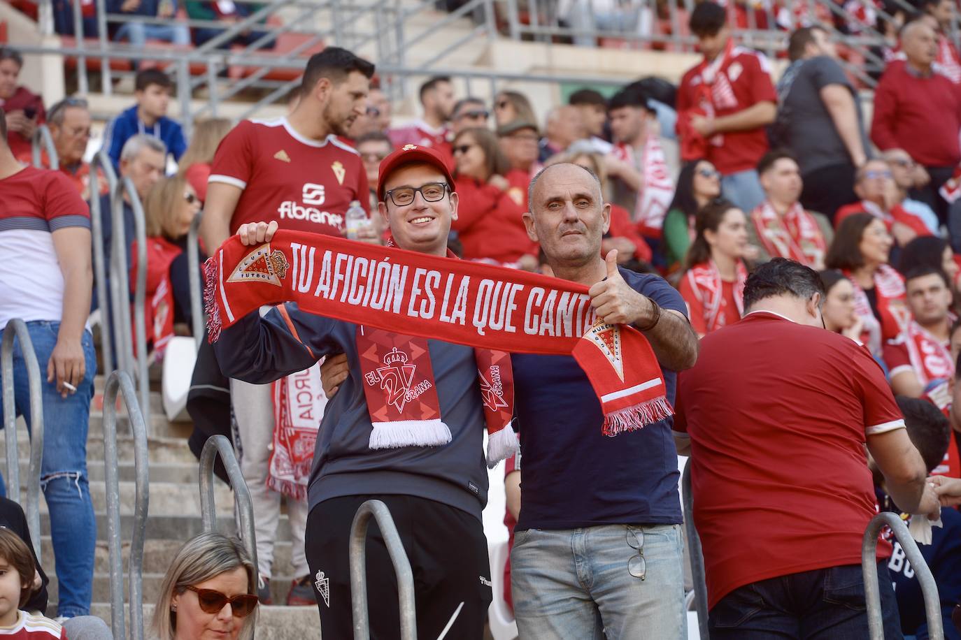 La derrota del Real Murcia frente al Intercity, en imágenes