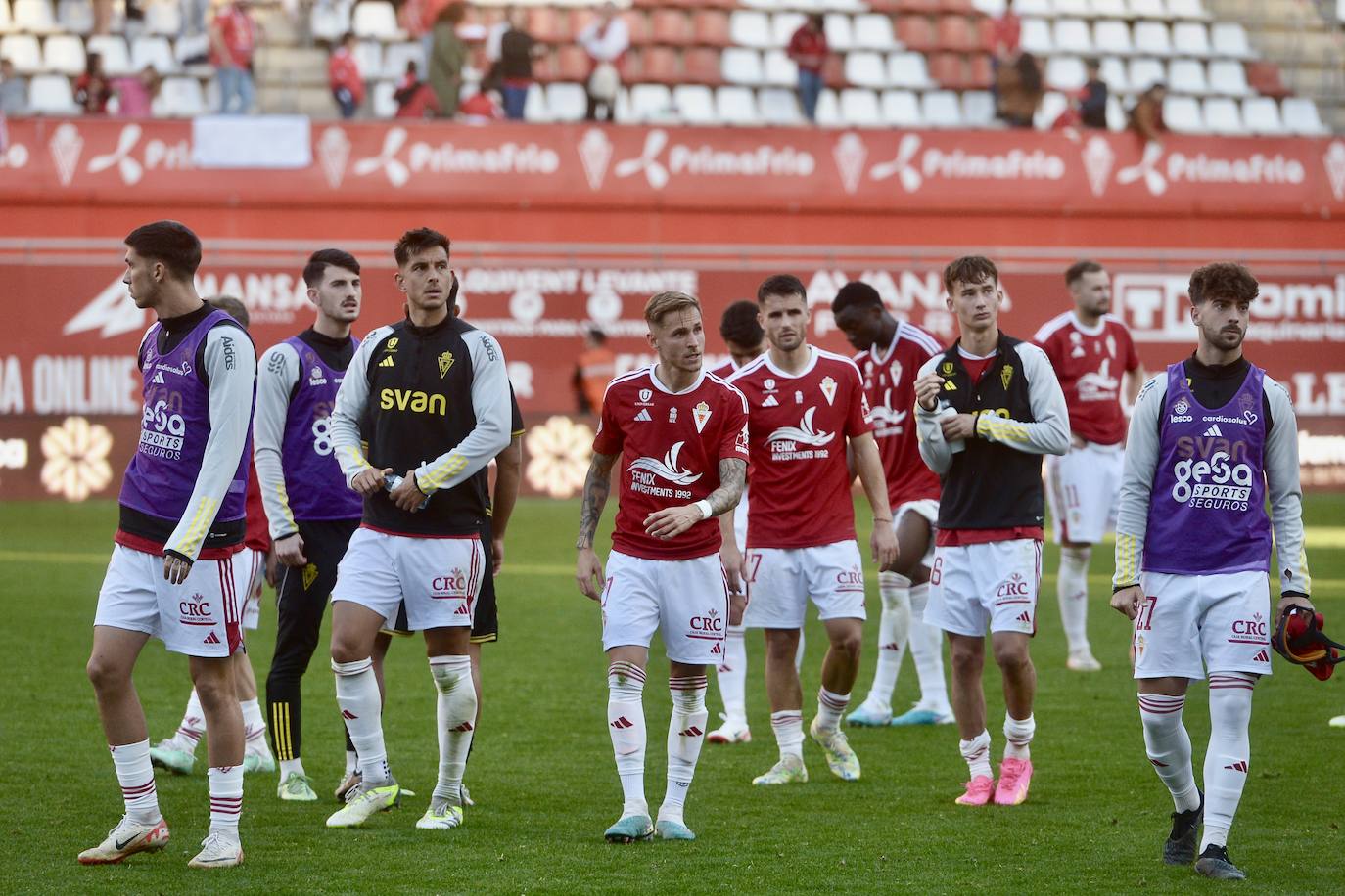 La derrota del Real Murcia frente al Intercity, en imágenes