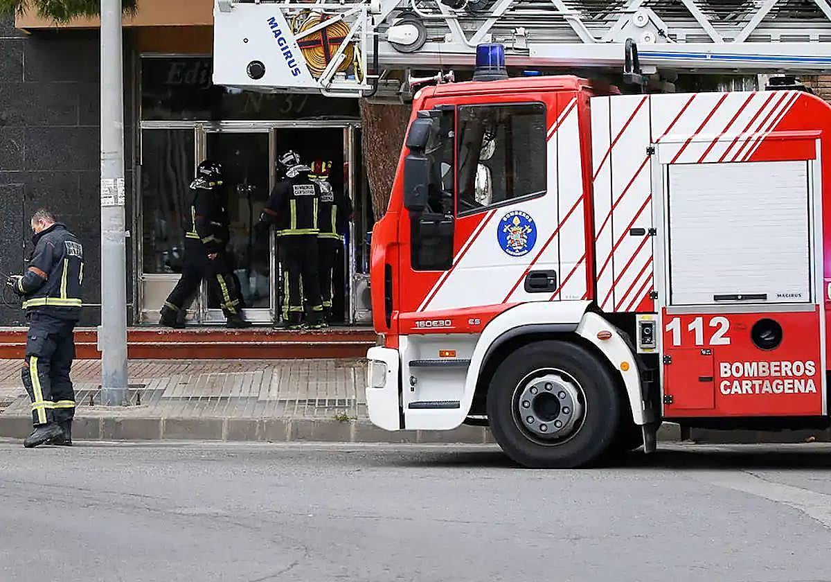 Efectivos de bomberos de Cartagena, en una imagen de archivo.