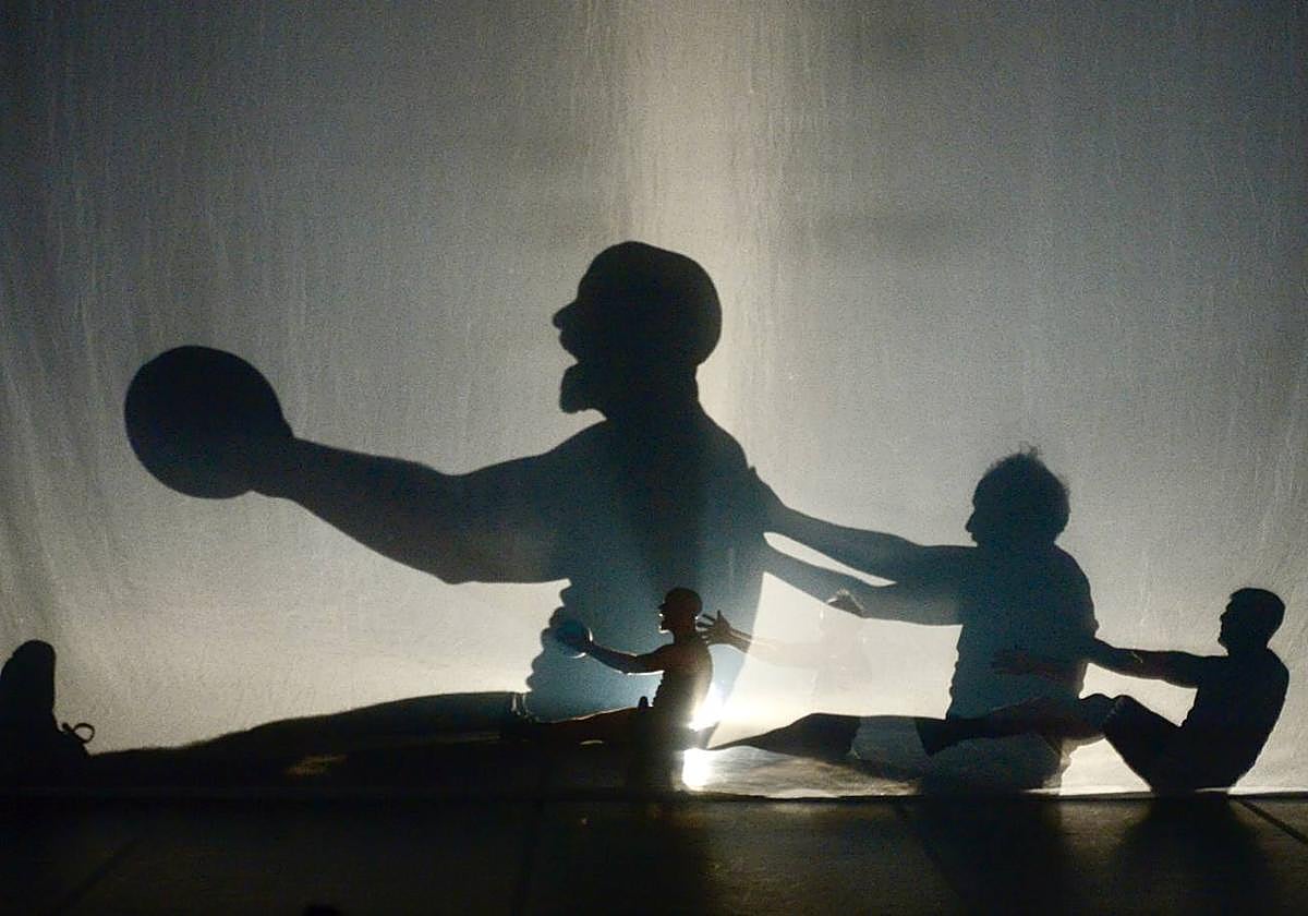 Obra Imperfect de la Bafulda teatre y Sol Pico (Premio Feten 2023) en el Teatro Circo de Murcia.