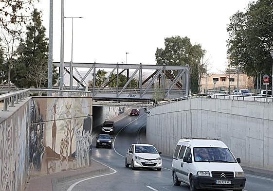 Paso inferior de vehículos de Santa Clara, que será suprimido para construir el Corredor Mediterráneo.