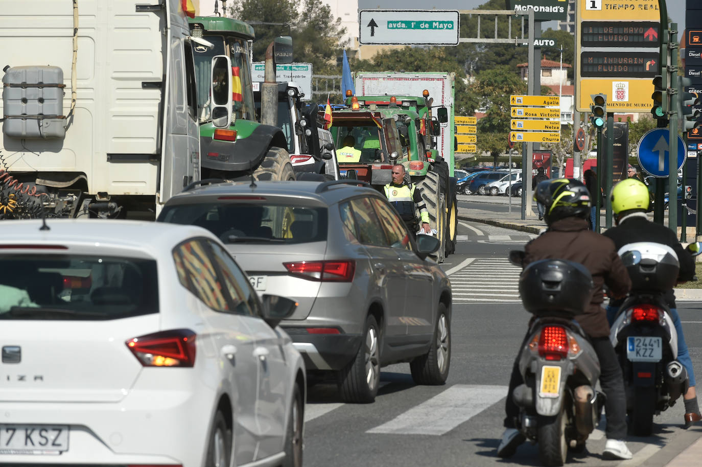 Las protestas de los agricultores llegan a Murcia el 21-F, en imágenes