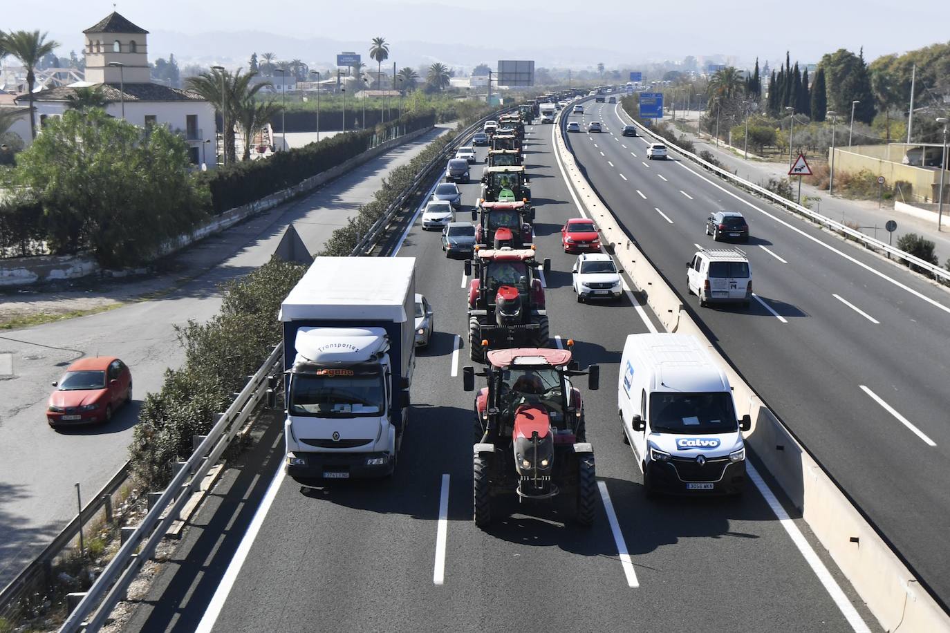 Las protestas de los agricultores llegan a Murcia el 21-F, en imágenes