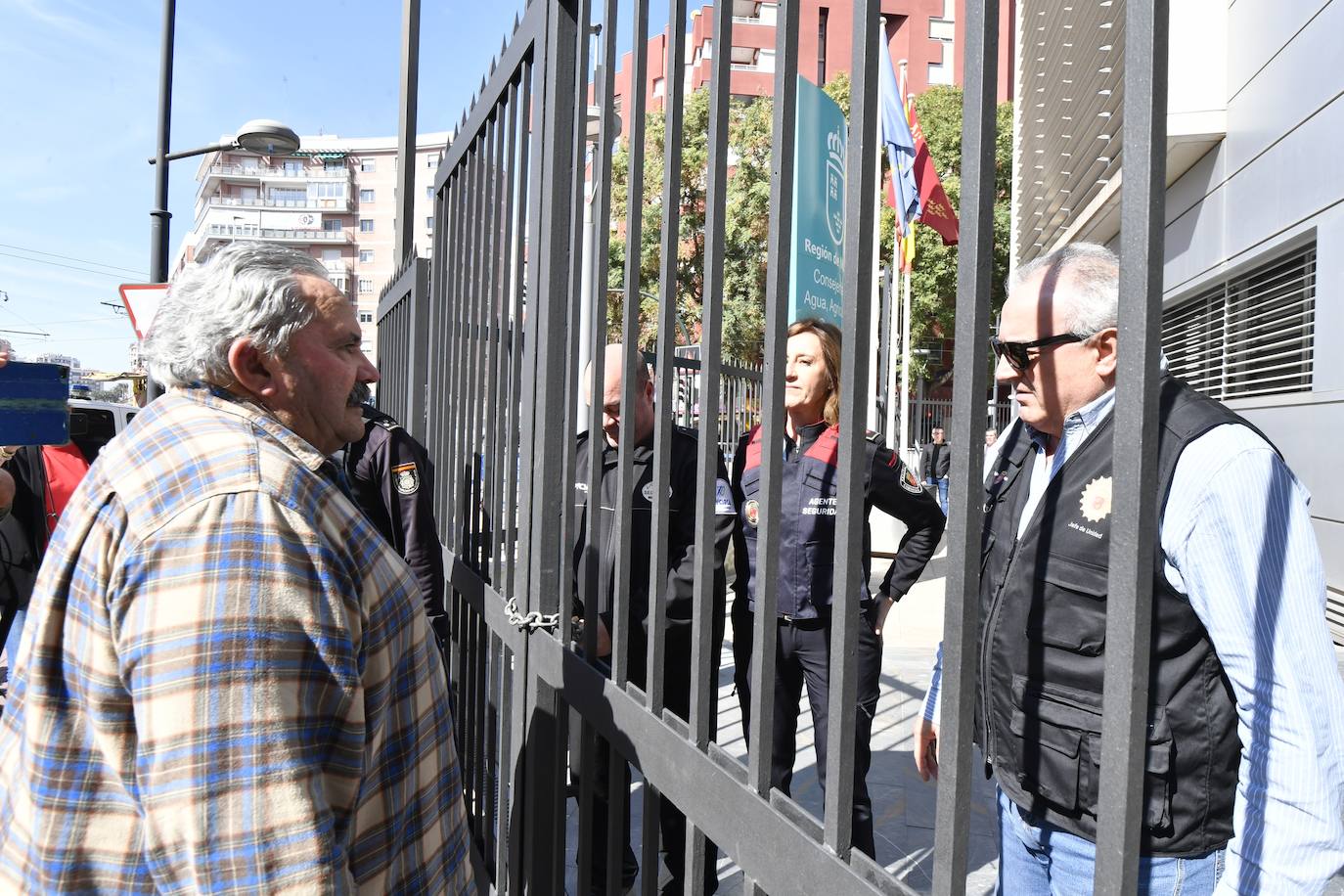 Las protestas de los agricultores llegan a Murcia el 21-F, en imágenes