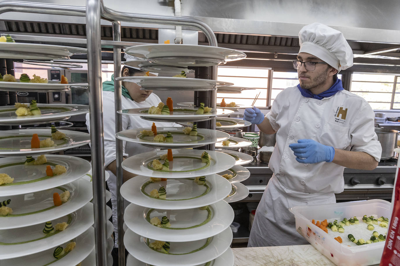 Las imágenes de la jornada de acogida a empresas colaboradoras y proveedores del CIFP de Hostelería y Turismo de Cartagena