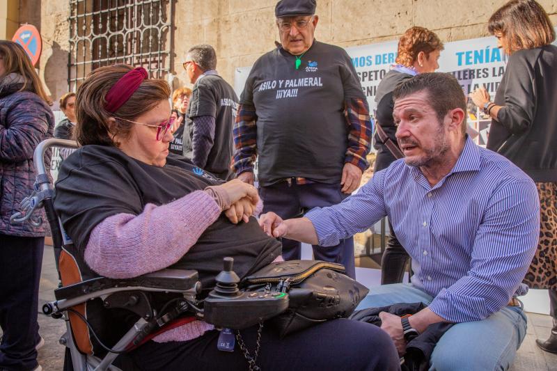 La protesta del Ampa del Centro Oriol, en imágenes