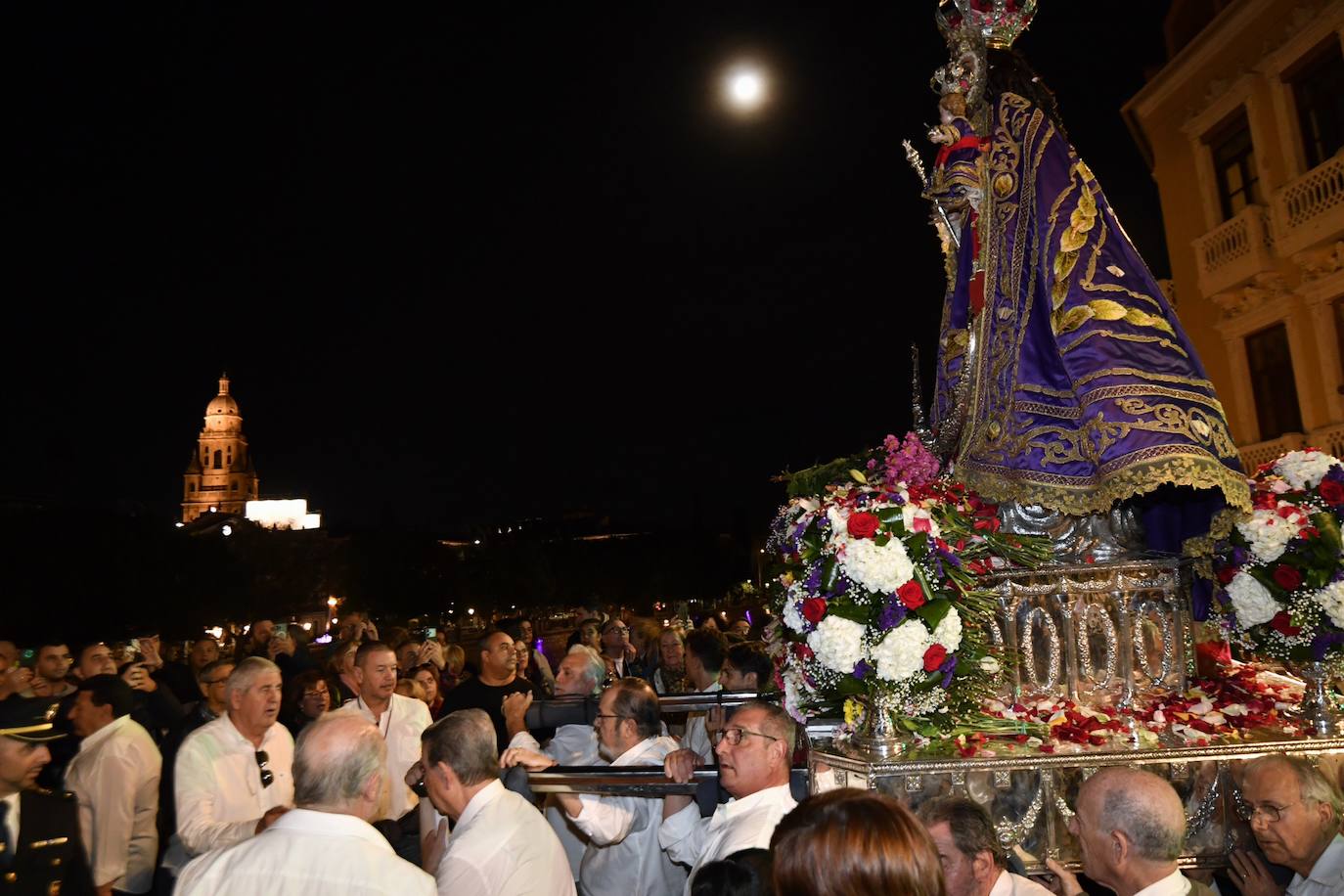 El regreso de la Virgen de la Fuensanta a la Catedral de Murcia, en imágenes