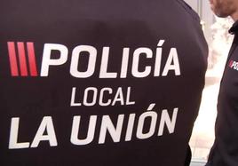 Tres encapuchados dan una paliza y maniatan a un septuagenario en su casa en La Unión para robarle dinero y joyas