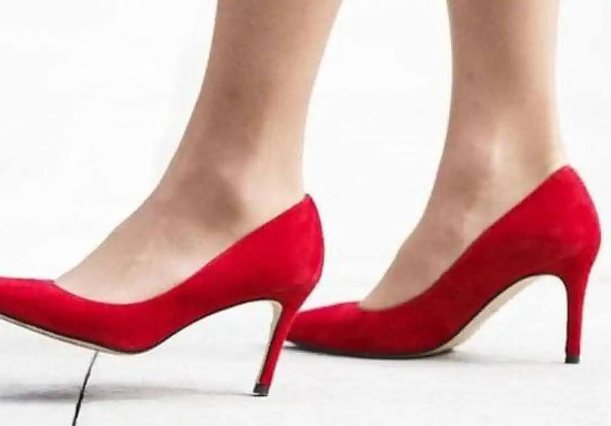 Un farmecéutico explica la razón por la que deberías quitarte los zapatos al llegar a casa.