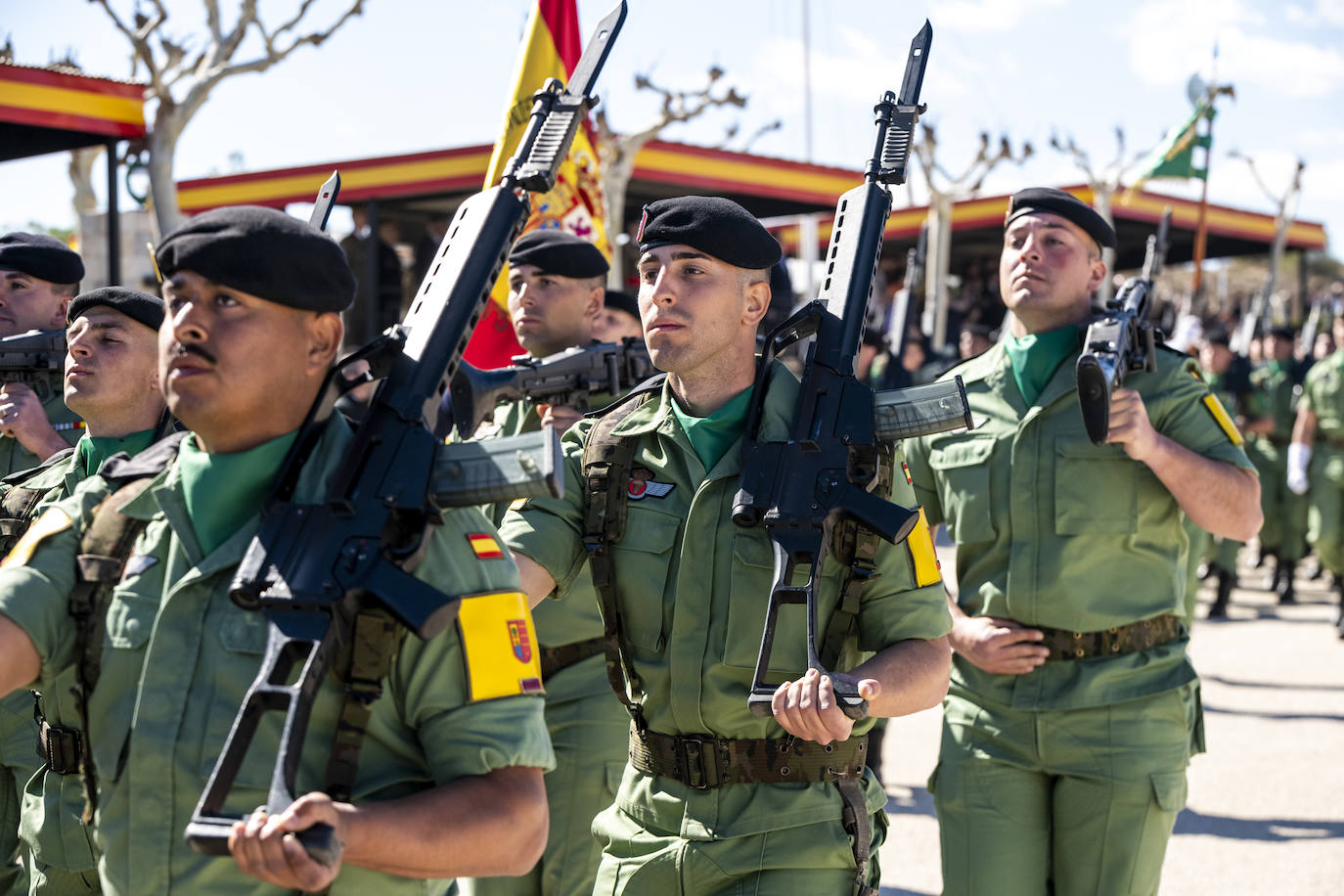 El acto para conmemorar los 70 años de la creación de las fuerzas paracaidistas, en imágenes