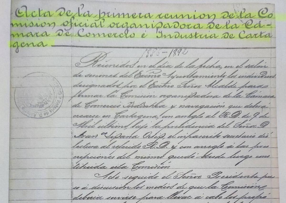 Imagen secundaria 1 - Actual sede cameral, en la Plaza Castellini. Allí también tiene su sede el vivero de empresas Manuel Pérez de Lema. Acta fundacional de la Cámara de Comercio, Industria y Navegación. Boletín de la Cámara, del año 1923, conservado en el Archivo.