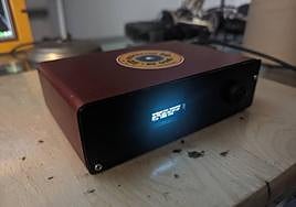 El aparato que ha creado para detectar reggaeton.